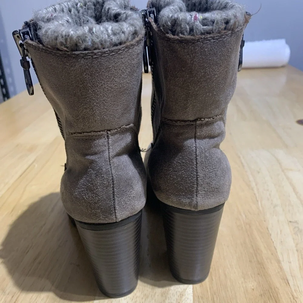 Mossimo Supply Co‎ Boots Womens 10 Emily Zip Ankle Bootie Brown Fabric Heels